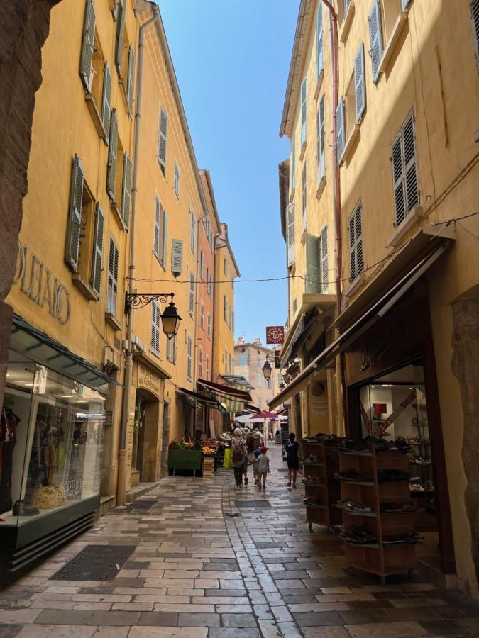 Studio Hyeres -Rue Pietonne Climatisation Lit 160 Tout Equipe - Sabrina Ngoại thất bức ảnh