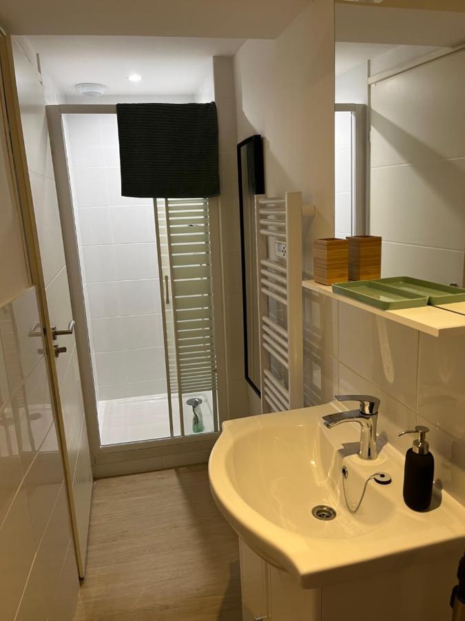 Studio Hyeres -Rue Pietonne Climatisation Lit 160 Tout Equipe - Sabrina Ngoại thất bức ảnh